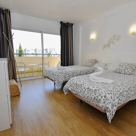 Apartament La Colina Pool & Train *