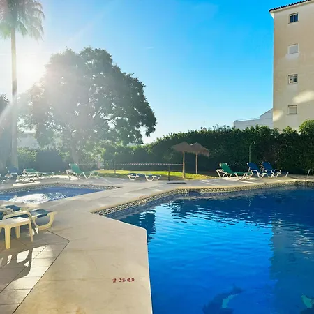 La Colina Pool & Train Apartament *