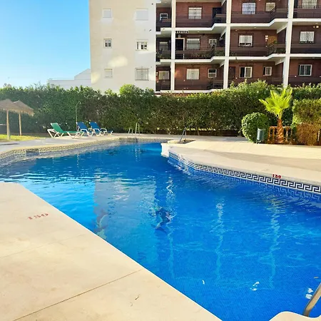 La Colina Pool & Train Apartament *