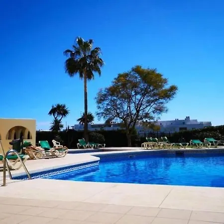 La Colina Pool & Train *